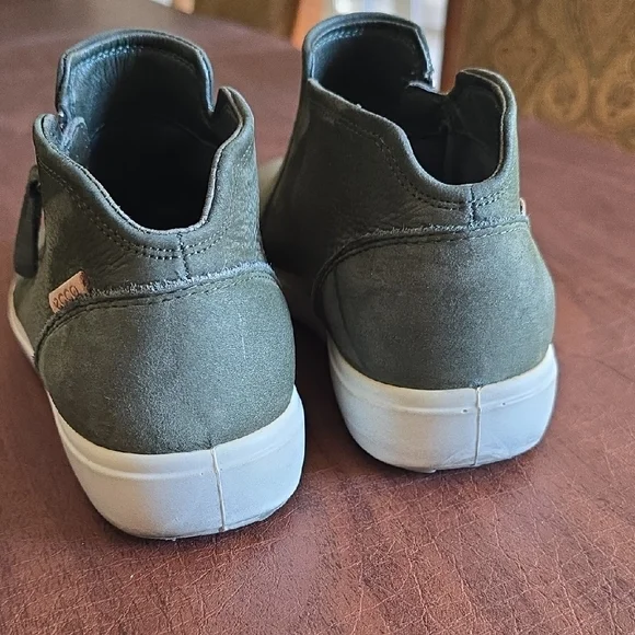 Ecco Olive Ankle Boots - Picture 4 of 7